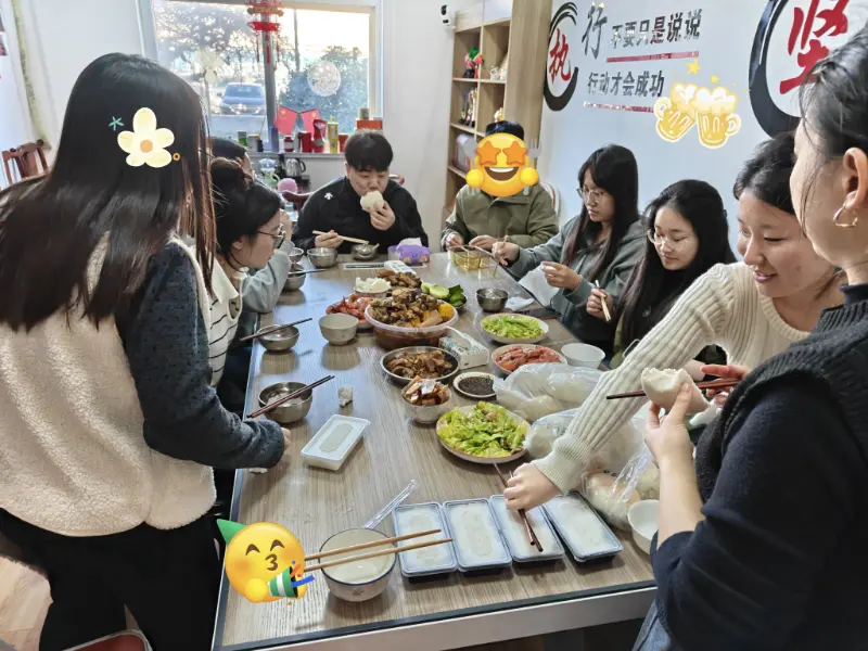 အလိုအလျောက်နေ့လည်စာသည်ရုံးစွဲငွေချေးစာချုပ်များတည်ဆောက်ခြင်း